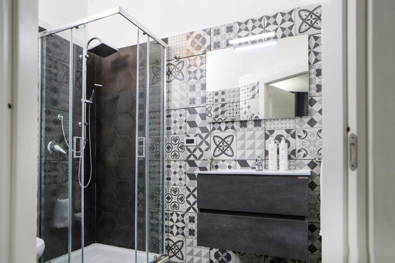 Modern Apartment At Piazza Del Gesu' By Wonderful Italy Naples Extérieur photo