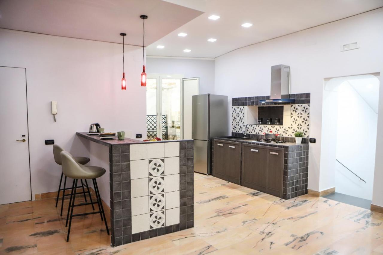 Modern Apartment At Piazza Del Gesu' By Wonderful Italy Naples Extérieur photo