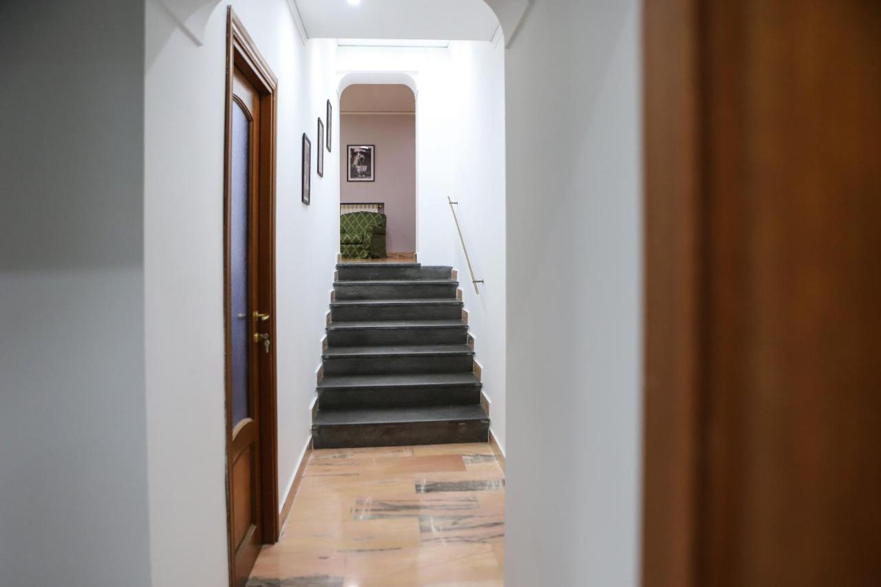 Modern Apartment At Piazza Del Gesu' By Wonderful Italy Naples Extérieur photo